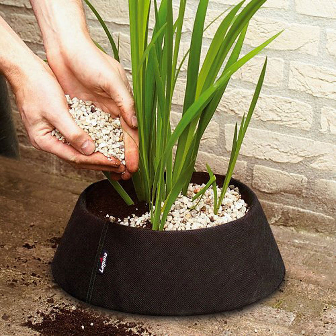 Laguna Floating Plant Basket Kit